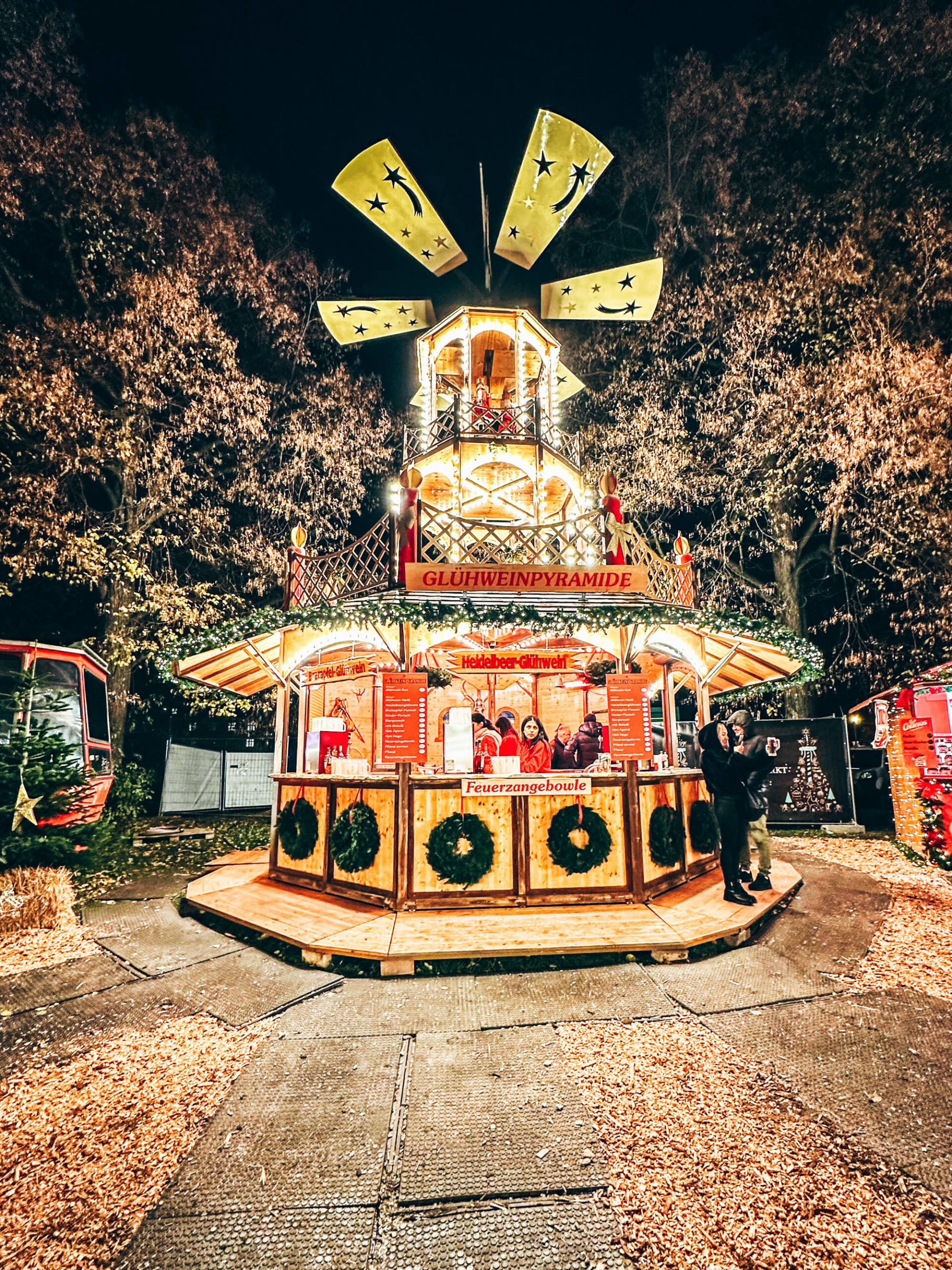 Weihnachtsmarkt Luise-Kiesselbach-Platz München